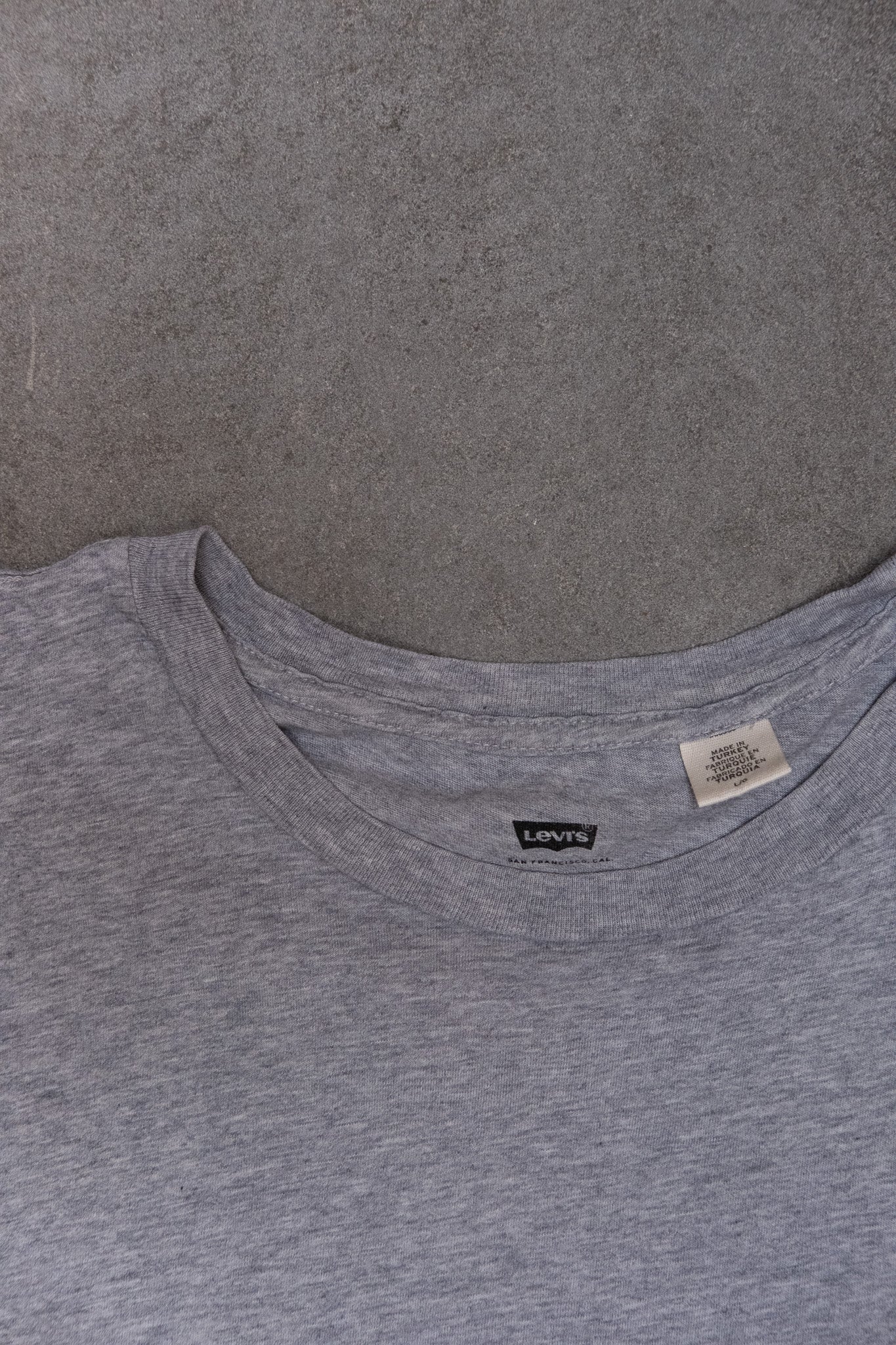LEVI'S T-SHIRT